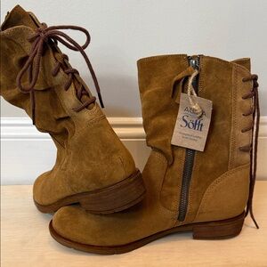 Sofft Women's Brown Lace Up Suede Boots